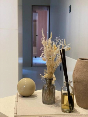 WELCOMING, LOVELY, CALM & CENTRALLY LOCATED FLAT